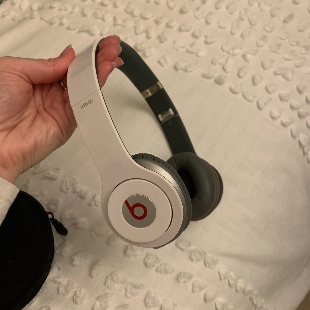 Wired dr dre beats !